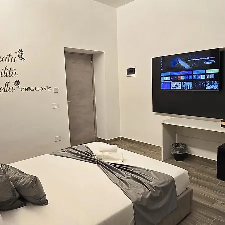 Neapoli-in Pensión 4*