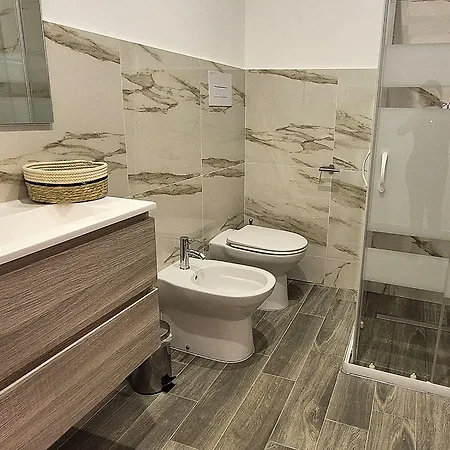 Neapoli-in Pensión 4*